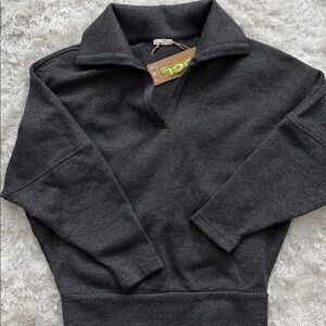 OGL Top Size M NEW Cozy Collared V-Neck Batwing Sleeve Pullover Heather Gray